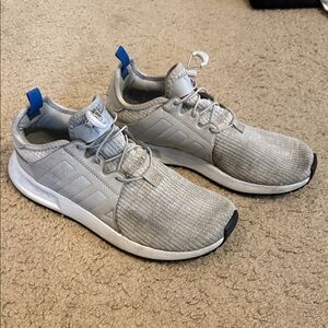 Adidas Men's Light Gray Sneakers with Blue Accents